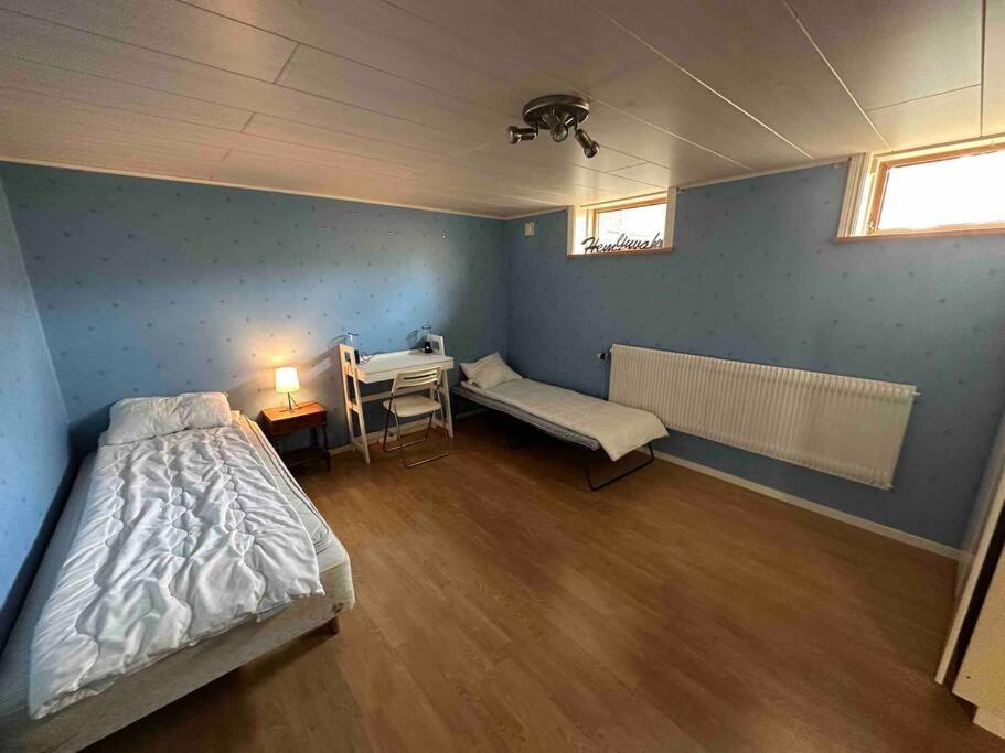 Modernt & Rymligt Sommarhus Pa Landet- Bubbelpool Villa Eskilstuna Kültér fotó