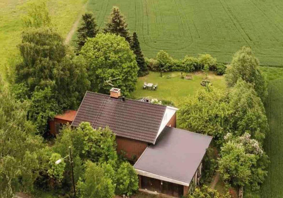 Modernt & Rymligt Sommarhus Pa Landet- Bubbelpool Villa Eskilstuna Kültér fotó